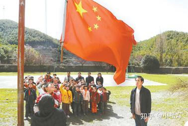 高山绿绿伴点雪，村外学校红旗飘打一准确生肖，全面解答解释落实_rmx41.03.37